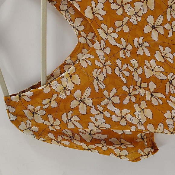 Cabi Thrive Butterscotch Blouse Size Medium Floral Print Double Layered #3598 - Picture 5 of 9